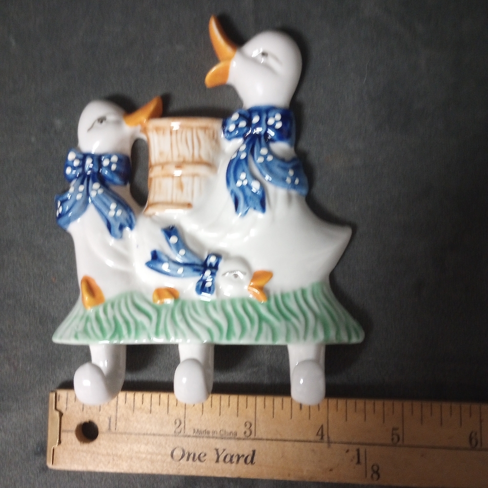 Vintage Ceramic Duck Wall Hooks EUC - Picture 3 of 5